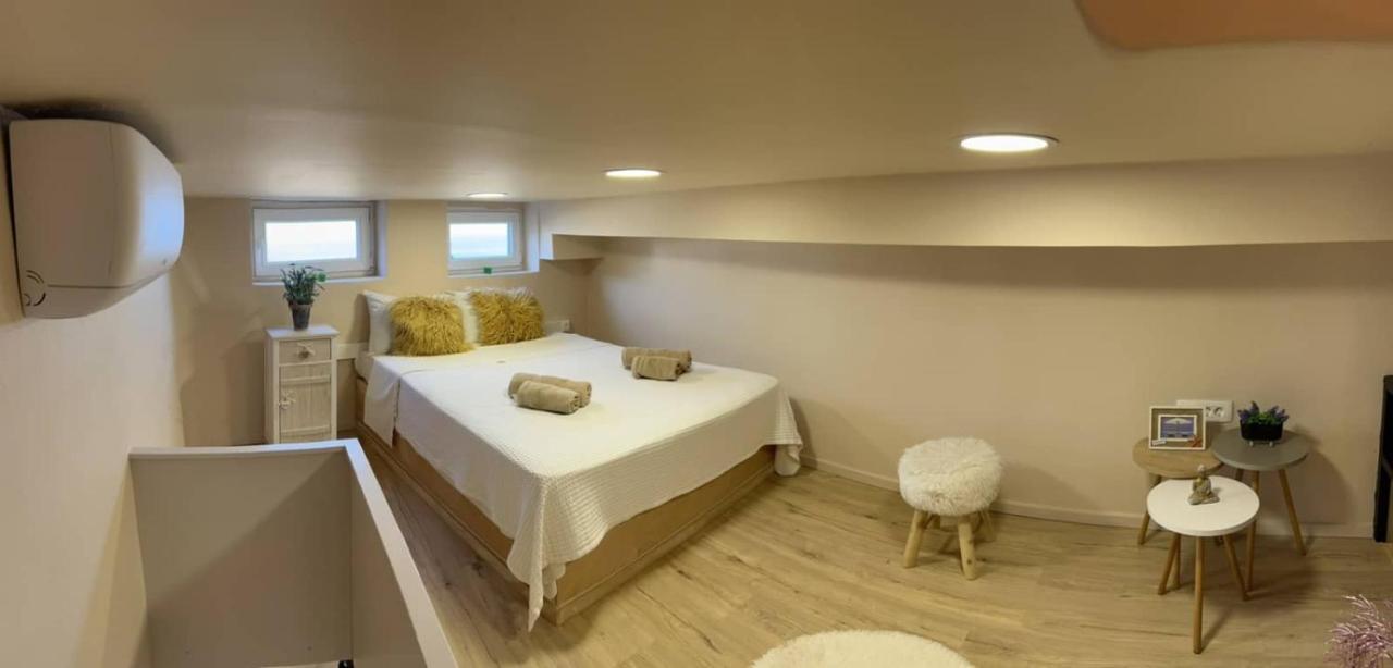 Fira Center Houses ภายนอก รูปภาพ